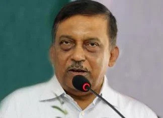 কলকাতার ইকো পার্কে চ্যানেল 24 এর ক্যামেরায় ধরা পড়লেন আসাদুজ্জামান কামালসহ আরও যারা