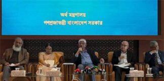 কোনো ব্যাংক বন্ধ হবে না বলে জানিয়েছেন অর্থ উপদেষ্টা