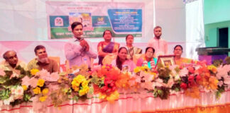 সাতকানিয়ায় শিক্ষক লাকি মল্লিকের বিদায় সংবর্ধনা
